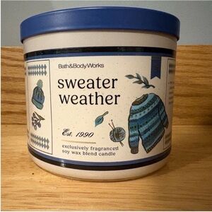 Bath & Body Works Sweater Weather Candle